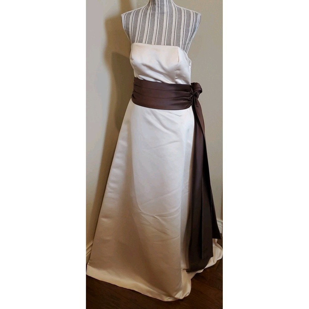 BILL LEVKOFF Champaign Satin Sleeveless Wedding Formal Gown Sash Sz 10 Wrap